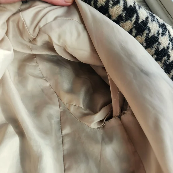 Houndstooth Ann Taylor blazer - Picture 5 of 6